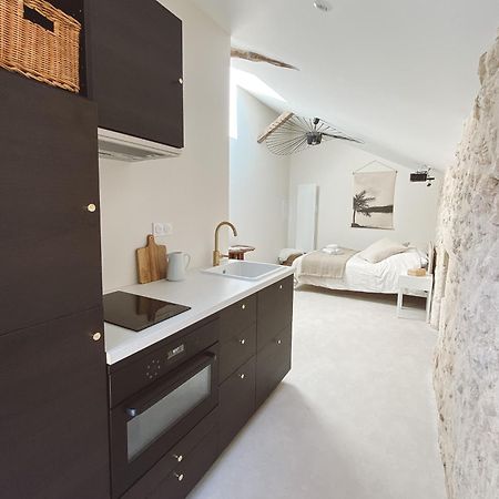 La Parenthese, Joli Studio Avec Terrasse Valeuil Kültér fotó